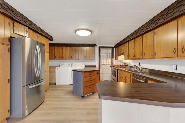 2011 OAK STREET, Wisconsin Rapids, WI 54494