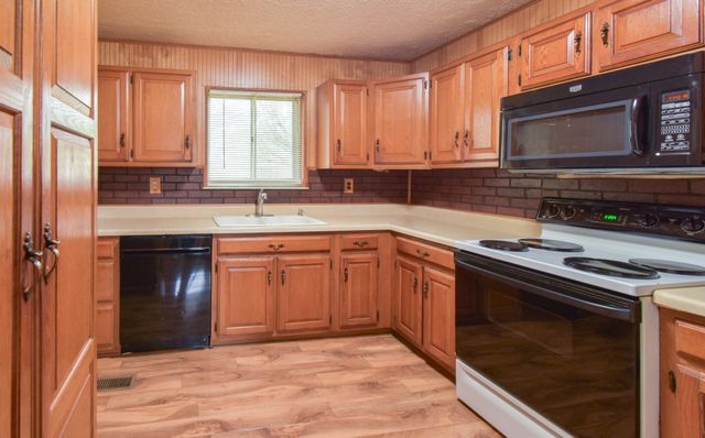 120 Allison Terrace, Rossville, GA 30741