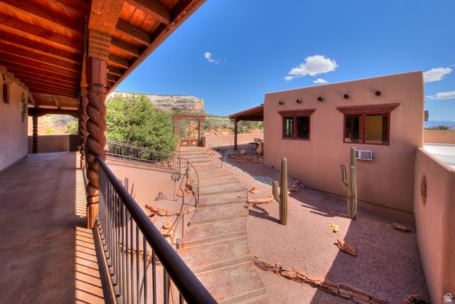 100 S JOE WILSON DR, Moab, UT 84532