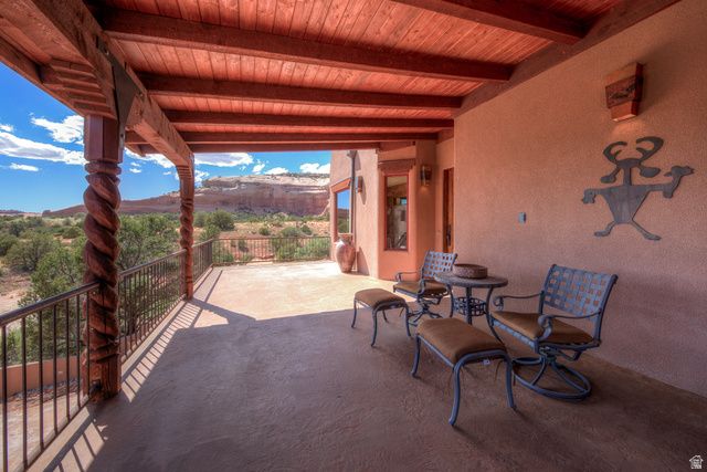 100 S JOE WILSON DR, Moab, UT 84532