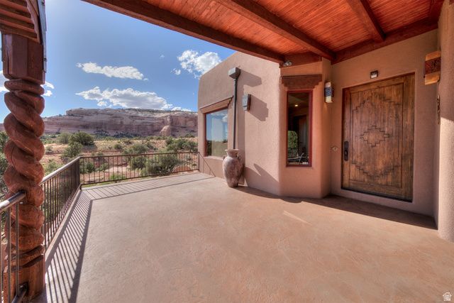 100 S JOE WILSON DR, Moab, UT 84532