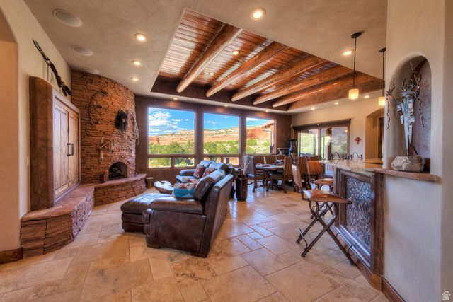 100 S JOE WILSON DR, Moab, UT 84532