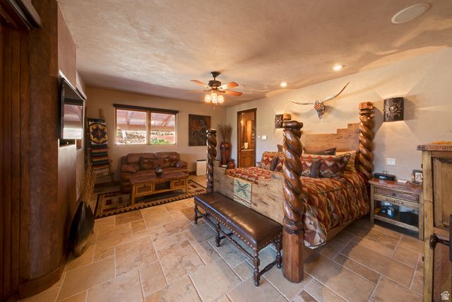 100 S JOE WILSON DR, Moab, UT 84532