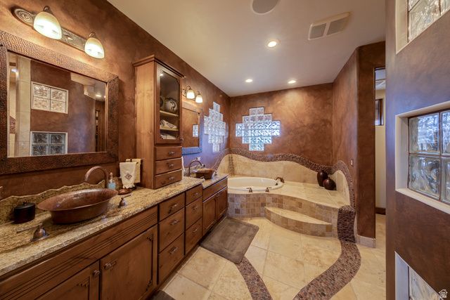 100 S JOE WILSON DR, Moab, UT 84532