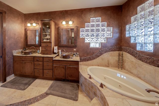 100 S JOE WILSON DR, Moab, UT 84532