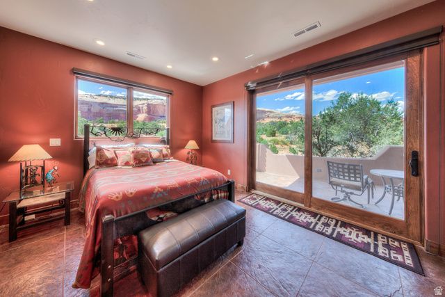 100 S JOE WILSON DR, Moab, UT 84532