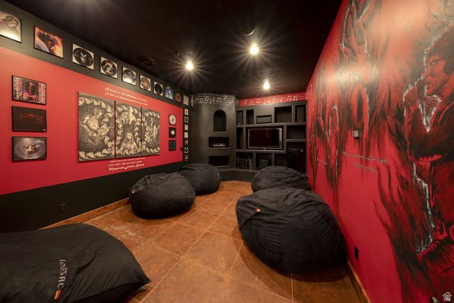 100 S JOE WILSON DR, Moab, UT 84532