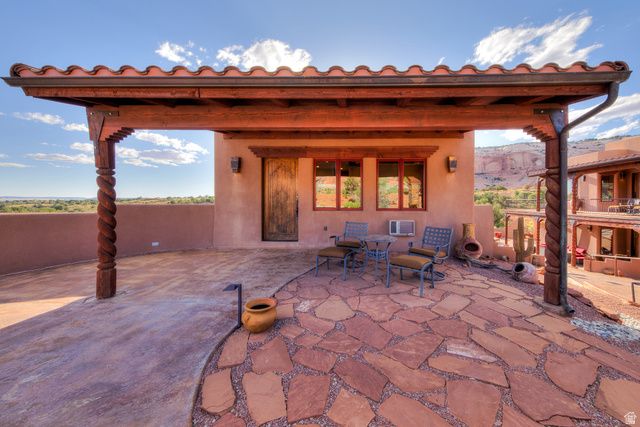 100 S JOE WILSON DR, Moab, UT 84532