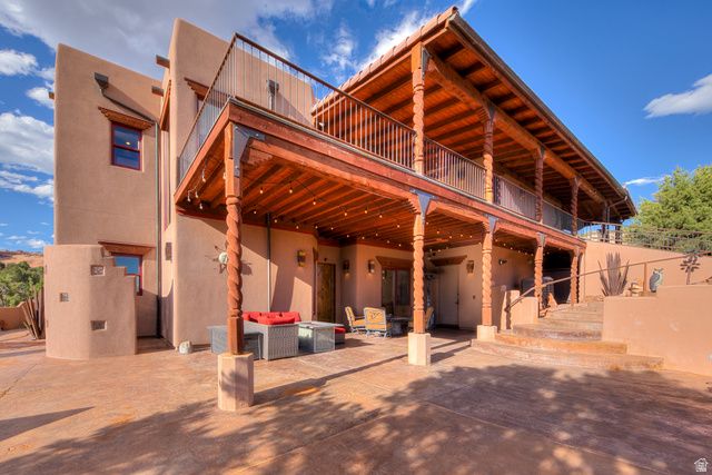 100 S JOE WILSON DR, Moab, UT 84532