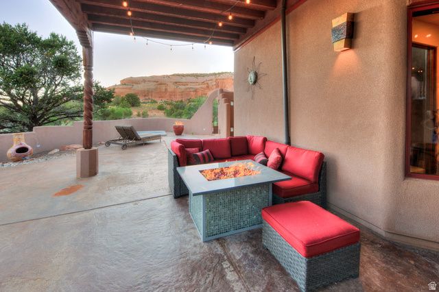 100 S JOE WILSON DR, Moab, UT 84532