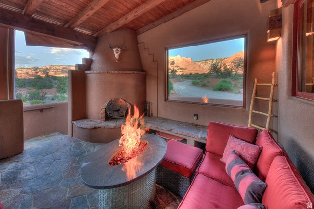 100 S JOE WILSON DR, Moab, UT 84532