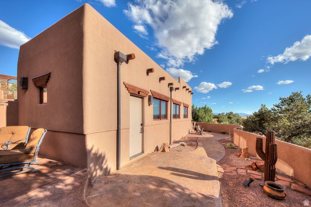 100 S JOE WILSON DR, Moab, UT 84532