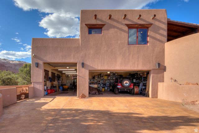 100 S JOE WILSON DR, Moab, UT 84532