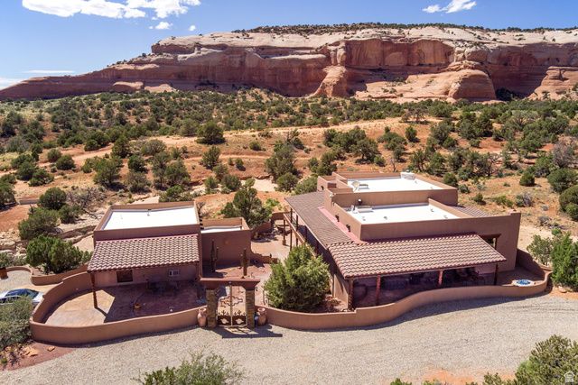 100 S JOE WILSON DR, Moab, UT 84532