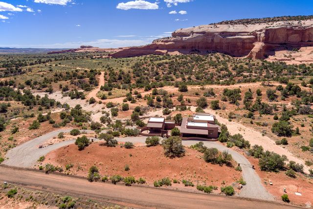 100 S JOE WILSON DR, Moab, UT 84532