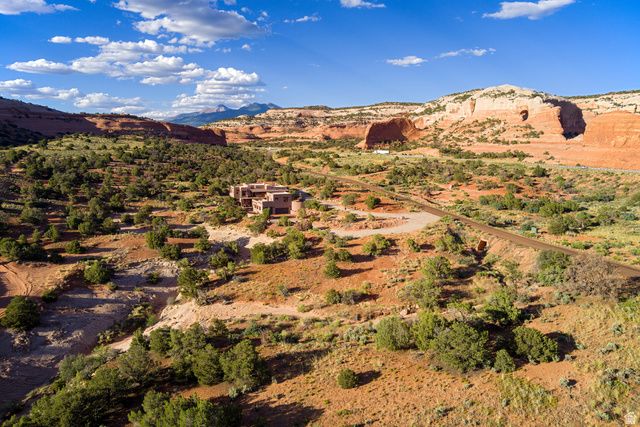 100 S JOE WILSON DR, Moab, UT 84532