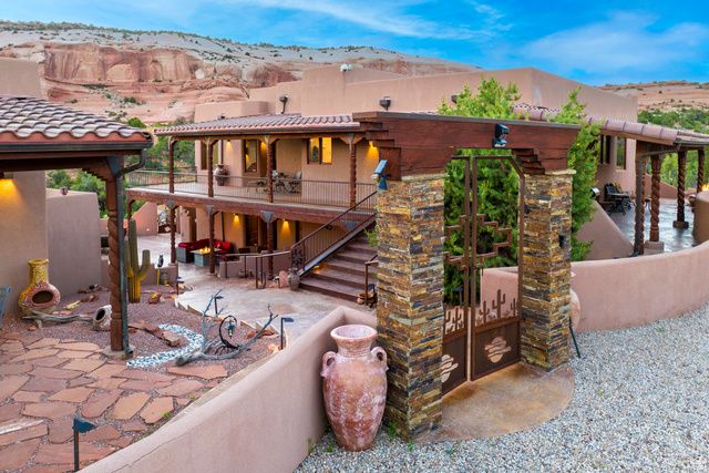 100 S JOE WILSON DR, Moab, UT 84532