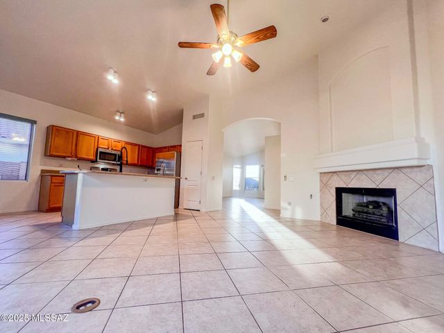 12242 N New Dawn Avenue, Oro Valley, AZ 85755