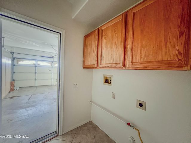 12242 N New Dawn Avenue, Oro Valley, AZ 85755