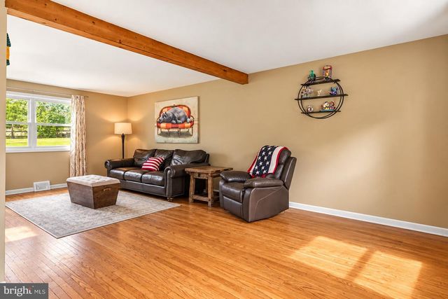 224 UPPER VALLEY RD, North Wales, PA 19454