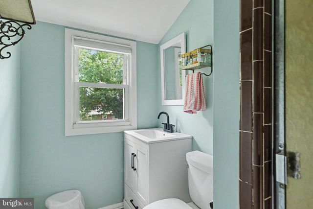 224 UPPER VALLEY RD, North Wales, PA 19454