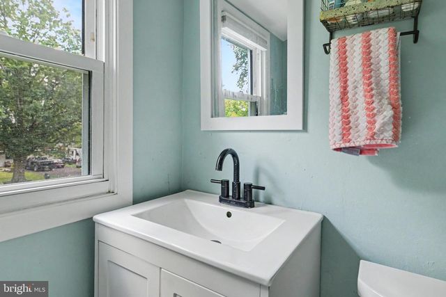 224 UPPER VALLEY RD, North Wales, PA 19454