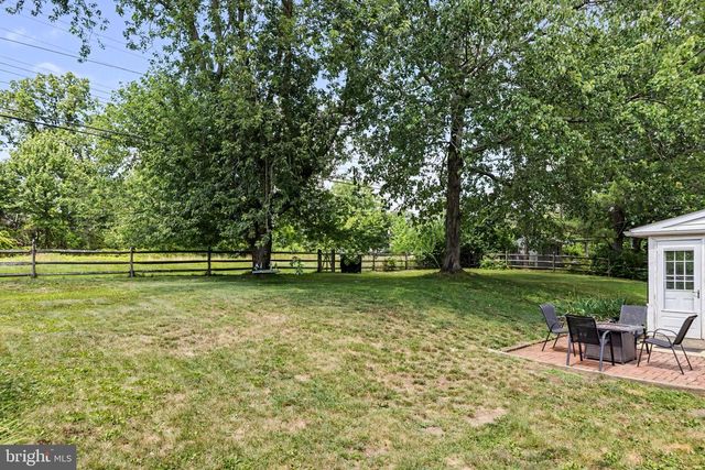 224 UPPER VALLEY RD, North Wales, PA 19454