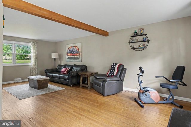 224 UPPER VALLEY RD, North Wales, PA 19454
