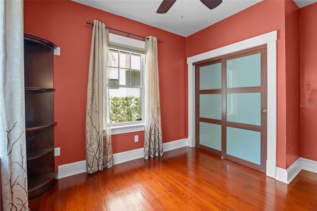 613 E PINE STREET, Orlando, FL 32801