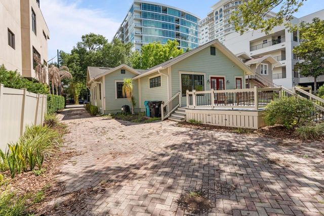 613 E PINE STREET, Orlando, FL 32801