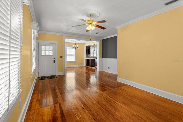 613 E PINE STREET, Orlando, FL 32801