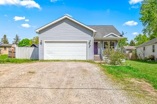 70 Superior Street, Hillsdale, MI 49242