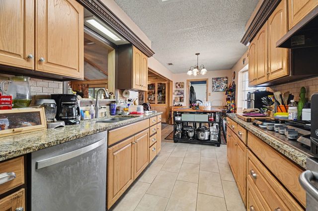 1319 Meadowcrest Drive, Mesquite, TX 75149