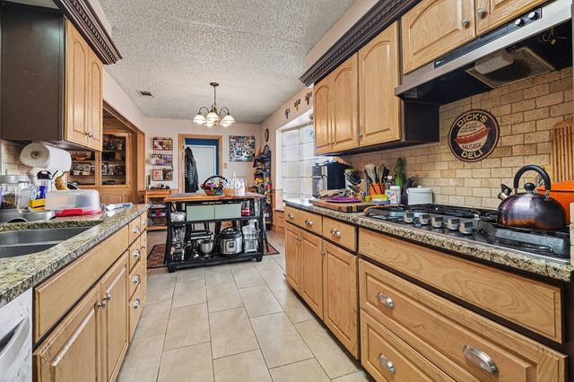 1319 Meadowcrest Drive, Mesquite, TX 75149