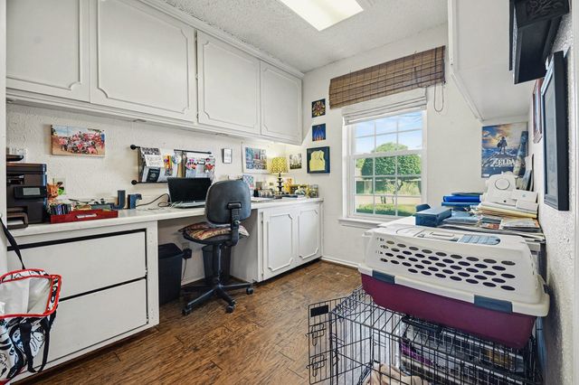 1319 Meadowcrest Drive, Mesquite, TX 75149