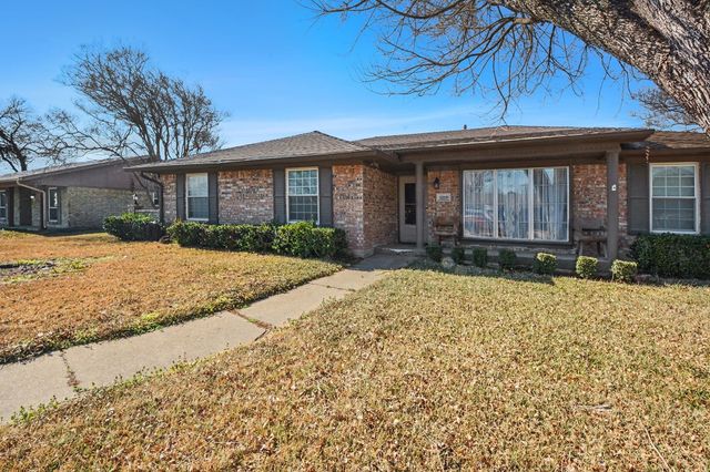 1319 Meadowcrest Drive, Mesquite, TX 75149