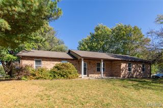 2 Dottie Drive, Belleville, IL 62223