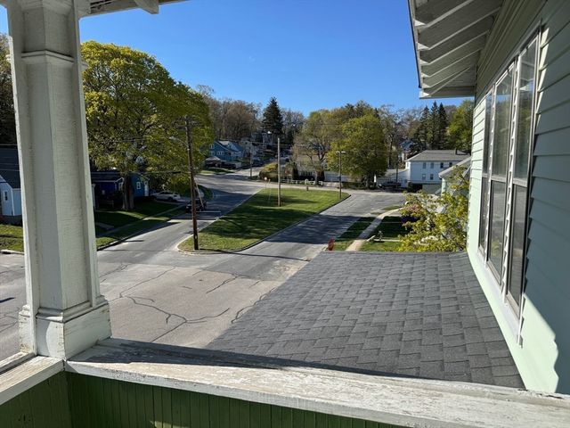62 Sylvan St, Worcester, MA 01603
