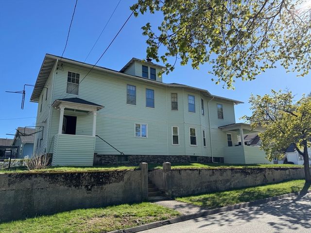 62 Sylvan St, Worcester, MA 01603