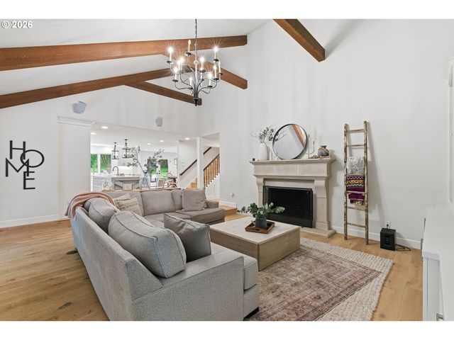 653 VICTORIA Pl, West Linn, OR 97068