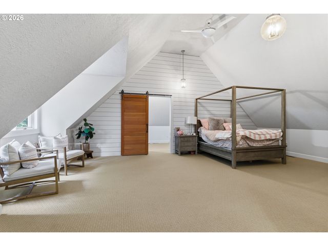 653 VICTORIA Pl, West Linn, OR 97068