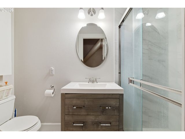 653 VICTORIA Pl, West Linn, OR 97068