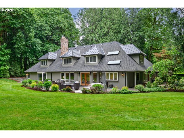 653 VICTORIA Pl, West Linn, OR 97068