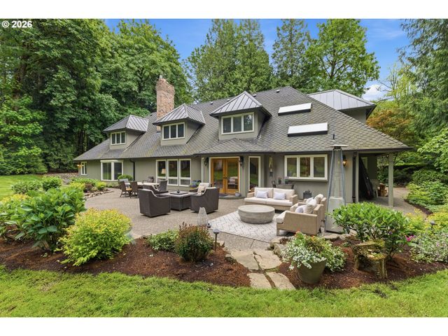 653 VICTORIA Pl, West Linn, OR 97068