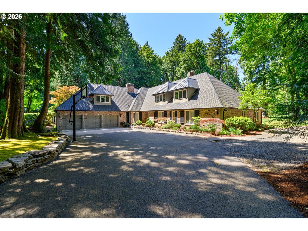 653 VICTORIA Pl, West Linn, OR 97068