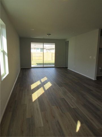 302 Cold Spring LOOP 1, Bastrop, TX 78602