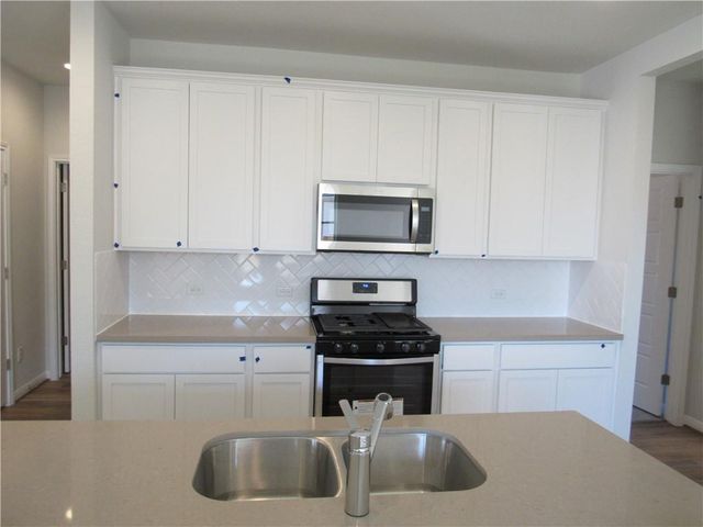 302 Cold Spring LOOP 1, Bastrop, TX 78602
