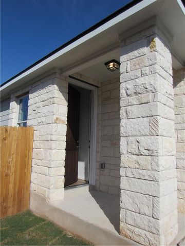 302 Cold Spring LOOP 1, Bastrop, TX 78602