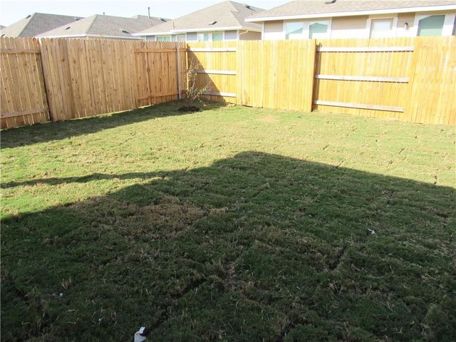 302 Cold Spring LOOP 1, Bastrop, TX 78602