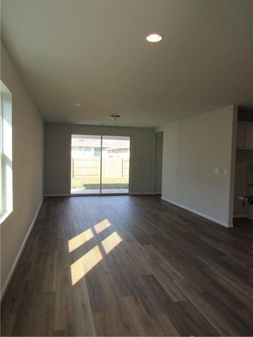 302 Cold Spring LOOP 1, Bastrop, TX 78602